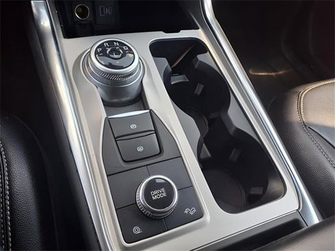 Used 2022 Ford Explorer Limited w/ Equipment Group 301A image 26