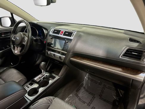 Used 2017 Subaru Outback 2.5i Limited image 37