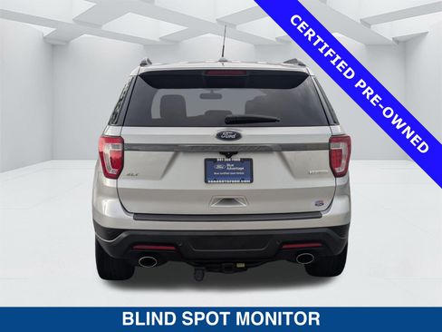 Used 2019 Ford Explorer XLT w/ Equipment Group 202A FWD image 6