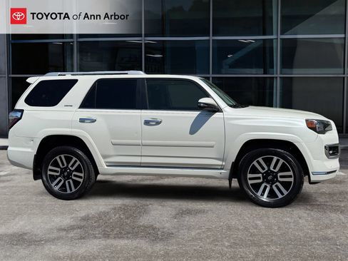 Used 2023 Toyota 4Runner Limited AWD/4WD image 13