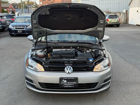 Used 2016 Volkswagen Golf S image 51