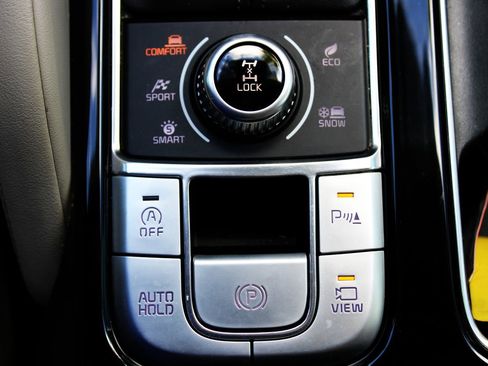 Used 2020 Kia Telluride SX w/ SX Prestige Package AWD/4WD image 26