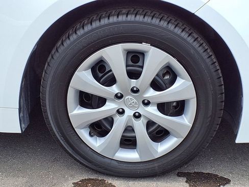 Used 2024 Toyota Corolla LE FWD image 10