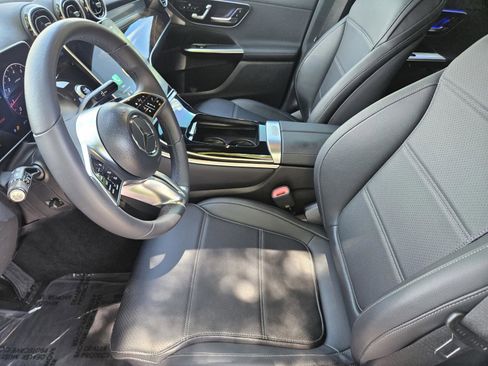 Certified 2025 Mercedes-Benz GLC 300 4MATIC image 7