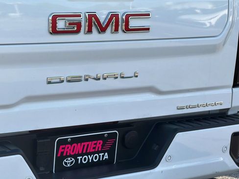 Used 2022 GMC Sierra 3500 Denali w/ Denali Ultimate Package AWD/4WD image 6