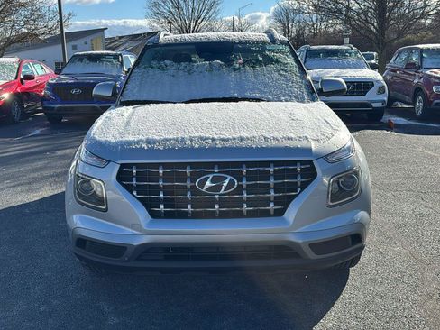 New 2026 Hyundai Venue SEL FWD image 2