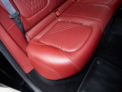 Used 2021 Aston Martin DBX image 67