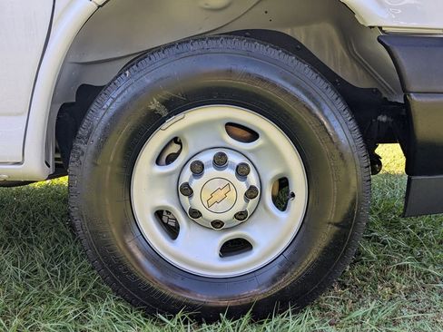 New 2025 Chevrolet Express 2500 Extended w/ Driver Convenience Package image 11