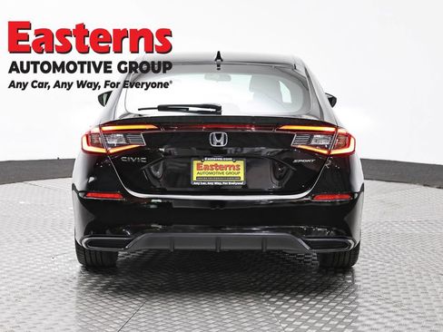 Used 2022 Honda Civic Sport image 6