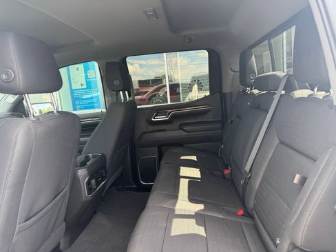 Used 2022 GMC Sierra 1500 Elevation w/ Preferred Package AWD/4WD image 16
