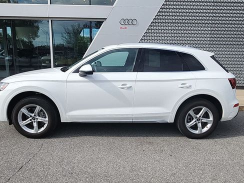 Used 2023 Audi Q5 2.0T Premium w/ Convenience Package AWD/4WD image 2