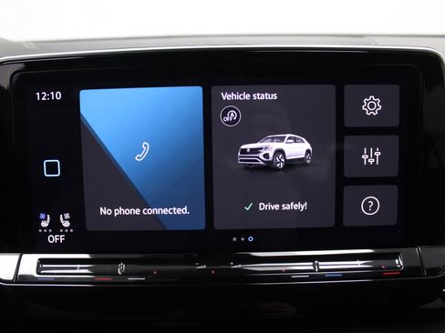 Used 2024 Volkswagen Atlas Cross Sport SE image 42