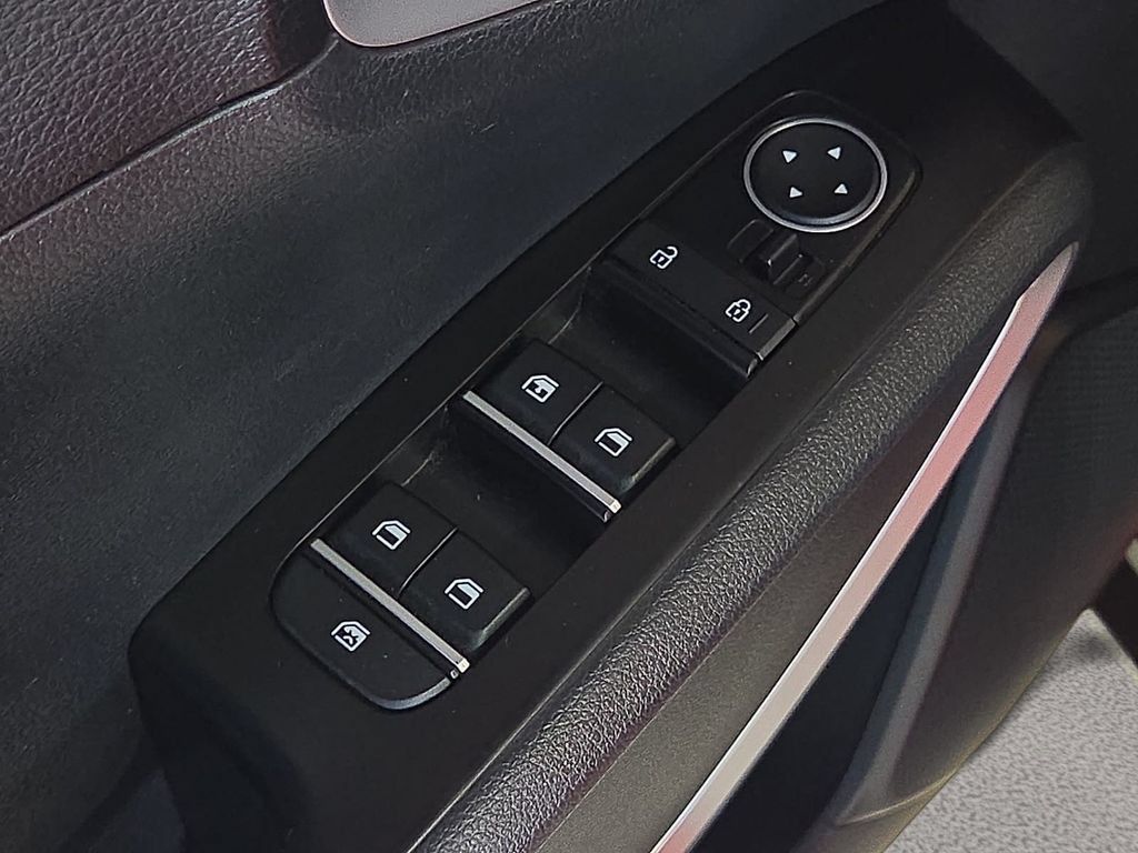 Used 2023 Kia Soul S FWD image 18