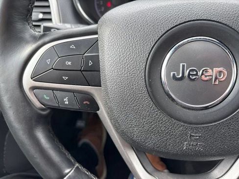 Used 2018 Jeep Grand Cherokee Altitude AWD/4WD image 25
