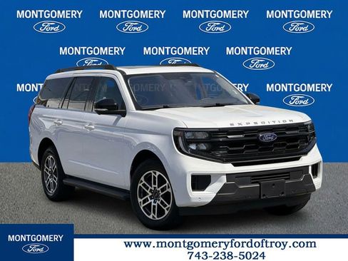 Used 2025 Ford Expedition Active AWD/4WD image 1