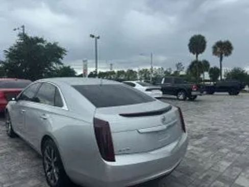 Used 2013 Cadillac XTS FWD image 5