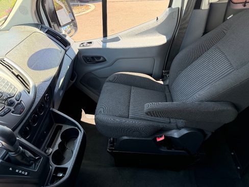 Used 2015 Ford Transit 150 XLT RWD image 23