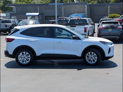 Used 2025 Ford Escape Active AWD/4WD image 5