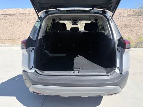 Used 2023 Nissan Rogue SV image 29