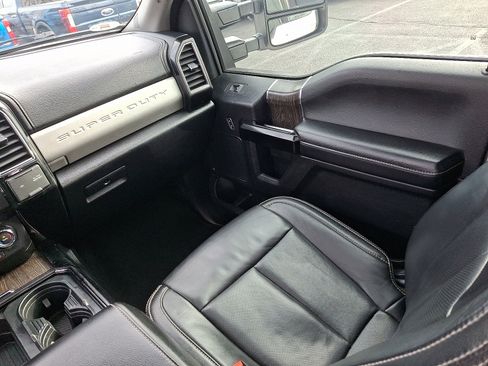 Used 2020 Ford F250 Lariat w/ Lariat Ultimate Package image 16