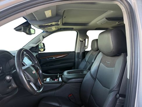 Used 2016 Cadillac Escalade Premium AWD/4WD image 10