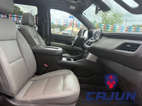 Used 2021 Chevrolet Tahoe LT w/ LT Signature Package RWD image 34