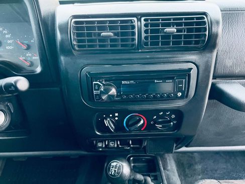 Used 2003 Jeep Wrangler X image 19