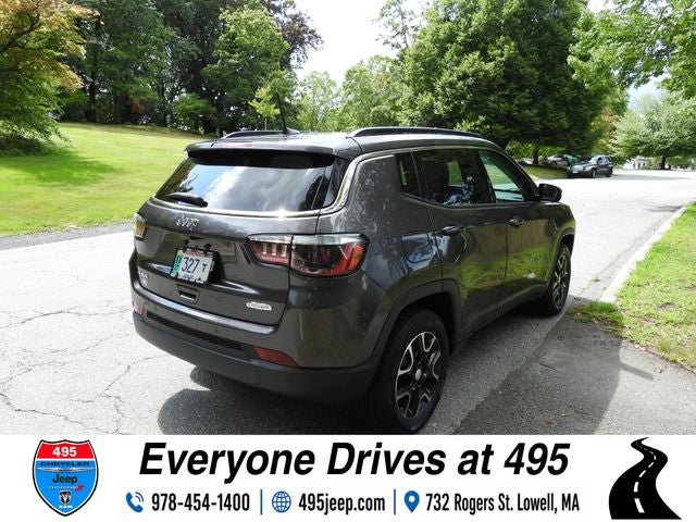 Used 2022 Jeep Compass Latitude w/ Sun and Sound Group AWD/4WD image 5