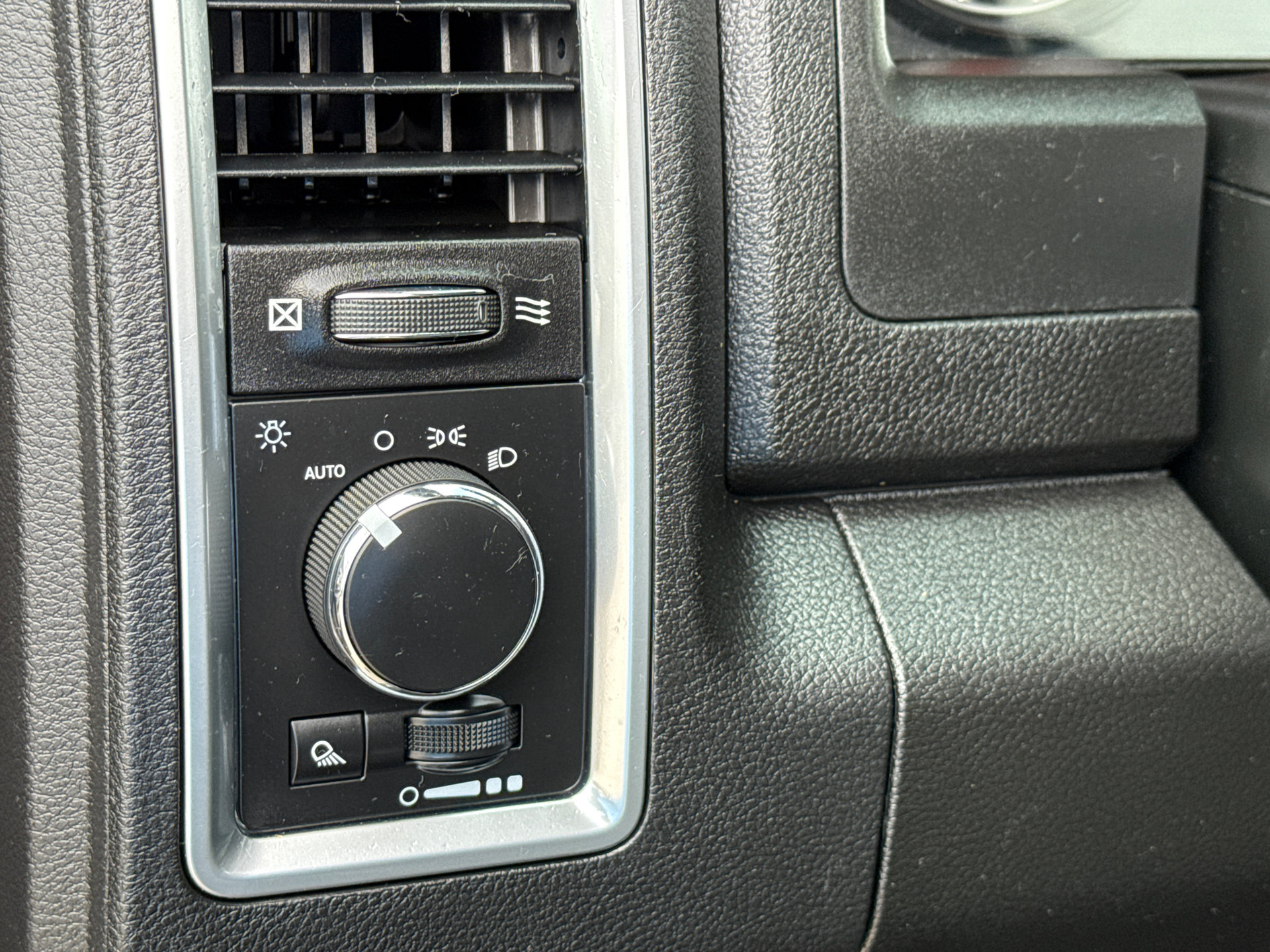 Used 2021 RAM 1500 Warlock AWD/4WD image 22