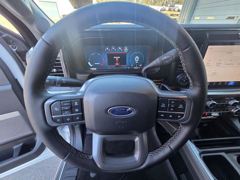 Used 2025 Ford F350 Lariat w/ Lariat Ultimate Package image 16