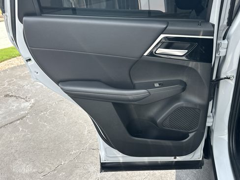 Used 2023 Mitsubishi Outlander SE FWD image 21