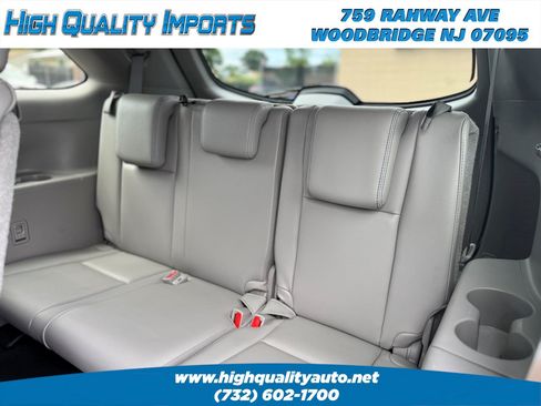 Used 2018 Toyota Highlander XLE AWD/4WD image 18