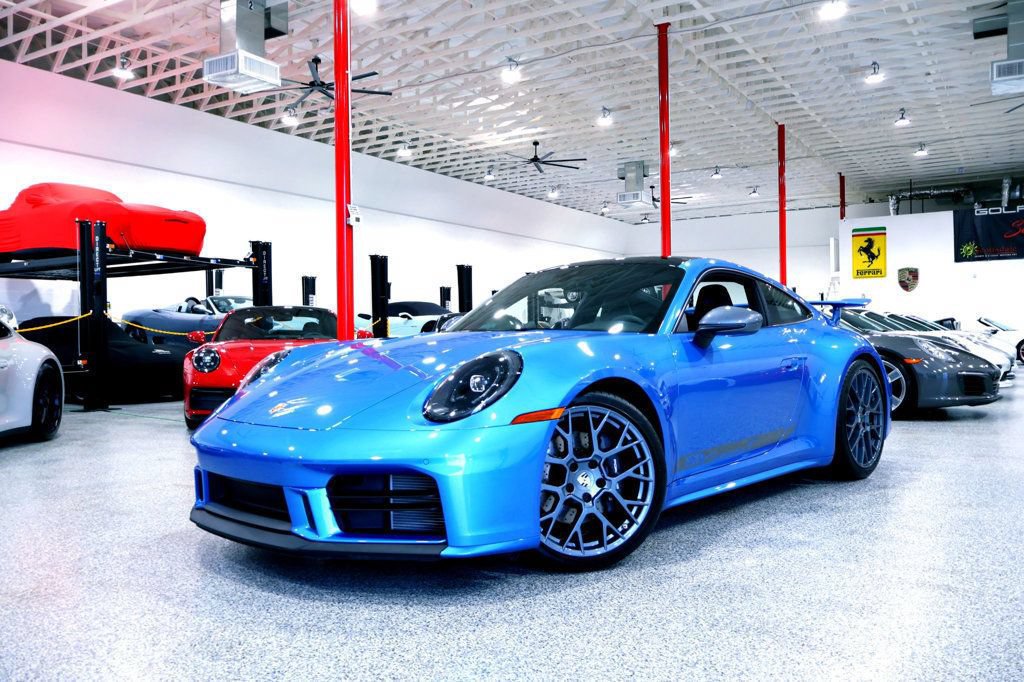Used 2026 Porsche 911 Carrera T RWD image 4