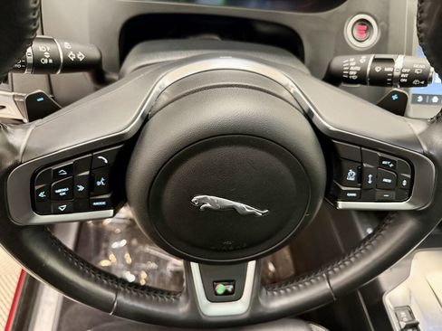 Used 2019 Jaguar E-PACE R-Dynamic S image 18