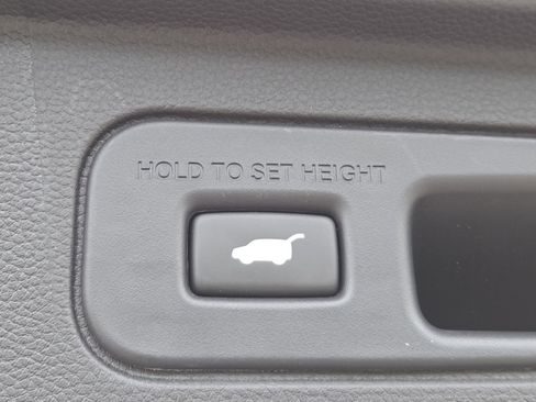 Used 2025 Honda Pilot EX-L image 22