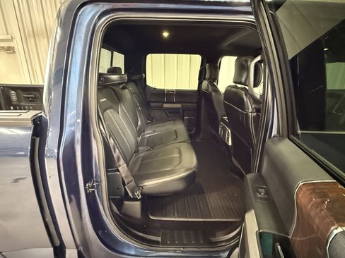 Used 2015 Ford F150 Platinum w/ Equipment Group 701A Luxury image 7