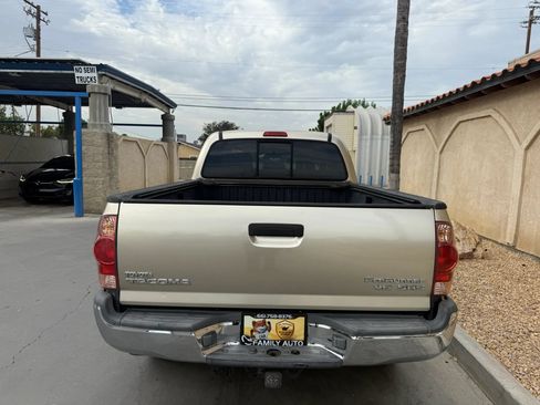 Used 2006 Toyota Tacoma PreRunner RWD image 5