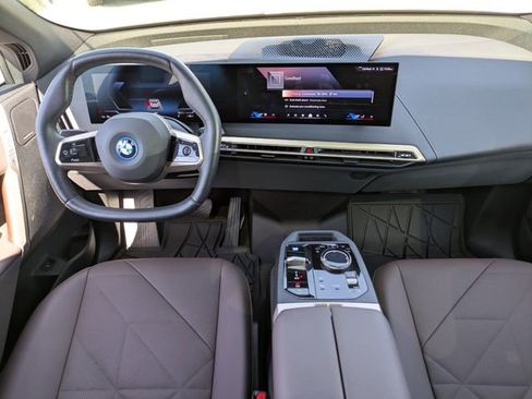 Used 2025 BMW iX xDrive50 w/ Premium Package image 17