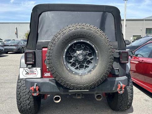 Used 2013 Jeep Wrangler Unlimited Sahara w/ Dual Top Group image 4