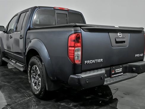 Used 2019 Nissan Frontier PRO-4X image 8