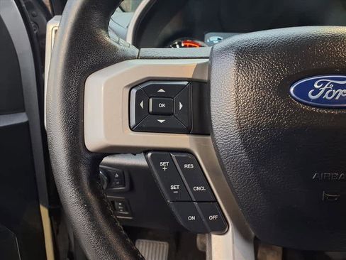 Used 2019 Ford F150 Lariat image 17
