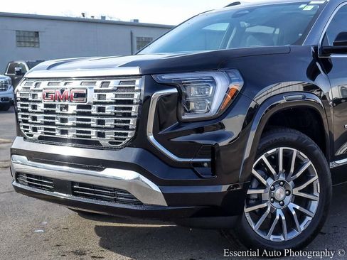 Used 2026 GMC Terrain Denali AWD/4WD image 4