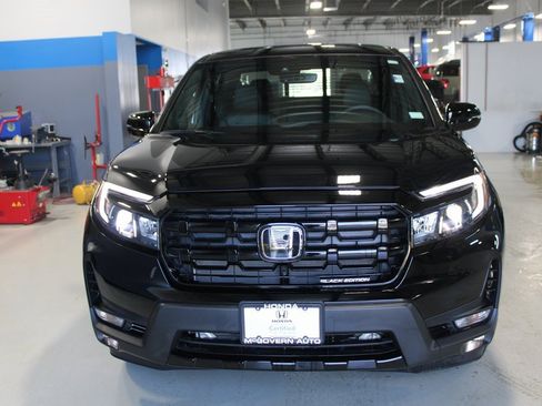 Certified 2026 Honda Ridgeline Black Edition image 3