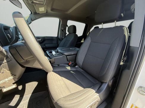 Used 2023 Chevrolet Silverado 1500 Custom AWD/4WD image 9