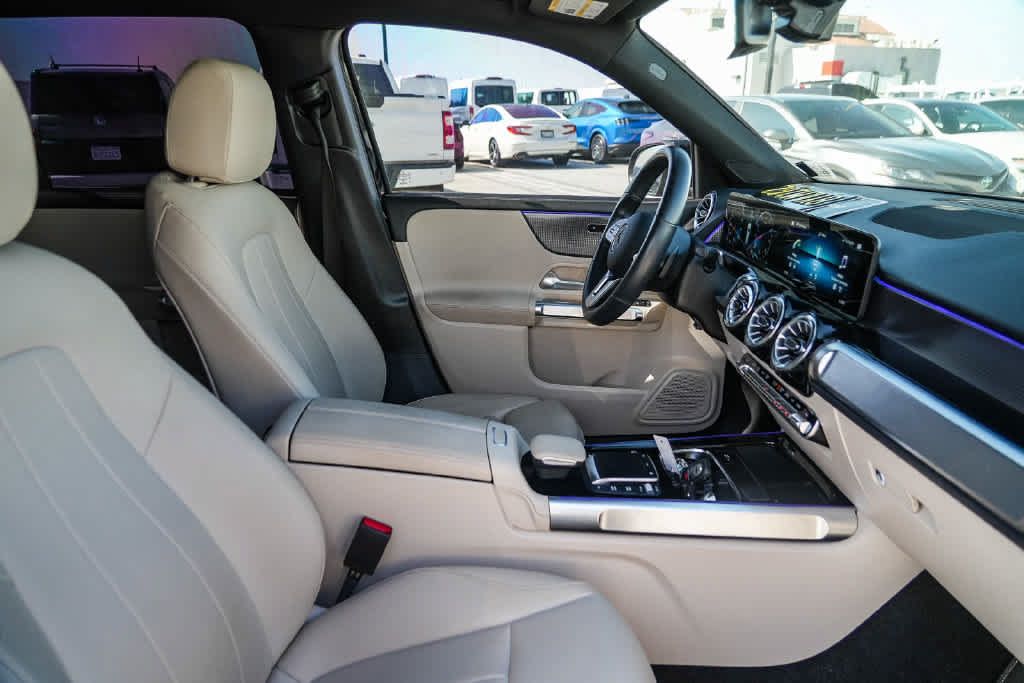 Used 2022 Mercedes-Benz GLB 250 image 16