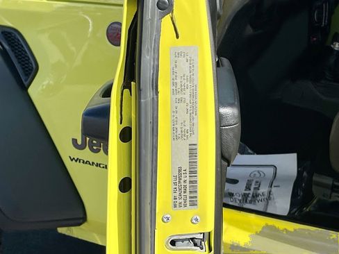 Used 2023 Jeep Wrangler Rubicon image 29