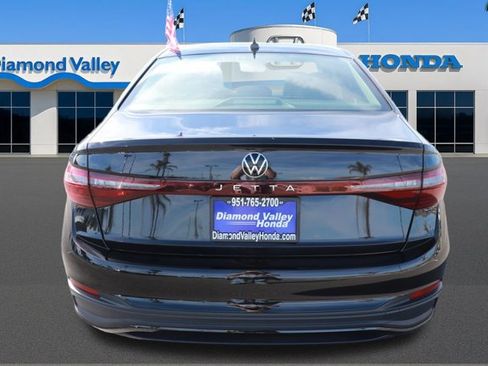 Used 2025 Volkswagen Jetta S image 5