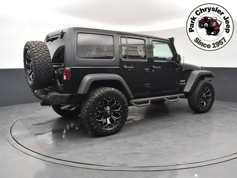 Used 2018 Jeep Wrangler Unlimited Sport S image 6