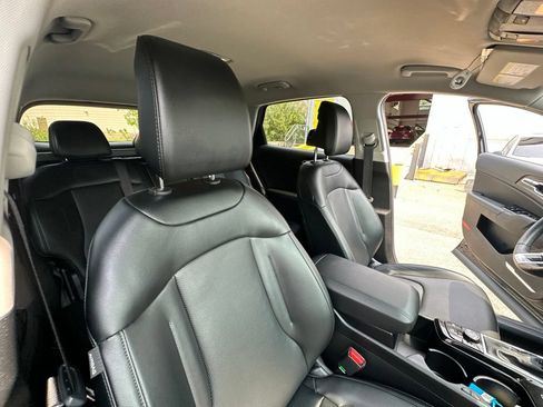 Used 2024 Kia Sportage EX AWD/4WD image 38