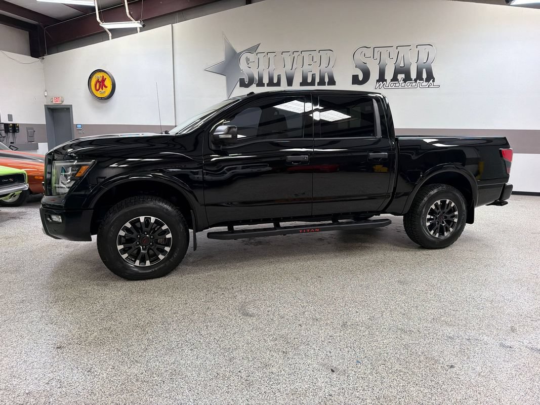 Used 2021 Nissan Titan PRO-4X w/ Pro-4x Convenience Package AWD/4WD image 2